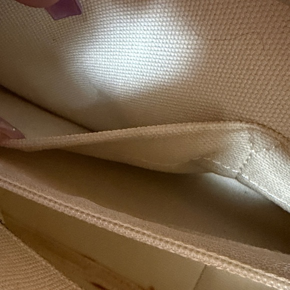 Kate Spade Artistic Cream and Red Tote - Picture 11 of 13